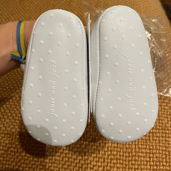 Jeanie and Jack Shoes 12-18 months - Picture 4 of 7